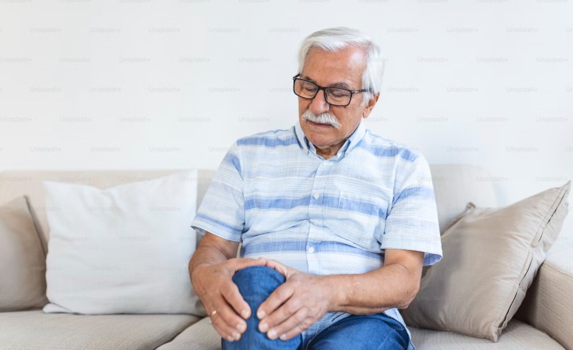 Best Hospitals In Chennai For Knee Pain Treatment.jpg