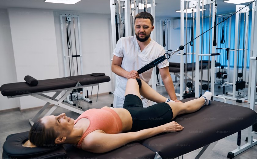 Best Hospitals In Mumbai For Knee Pain Treatment.jpg